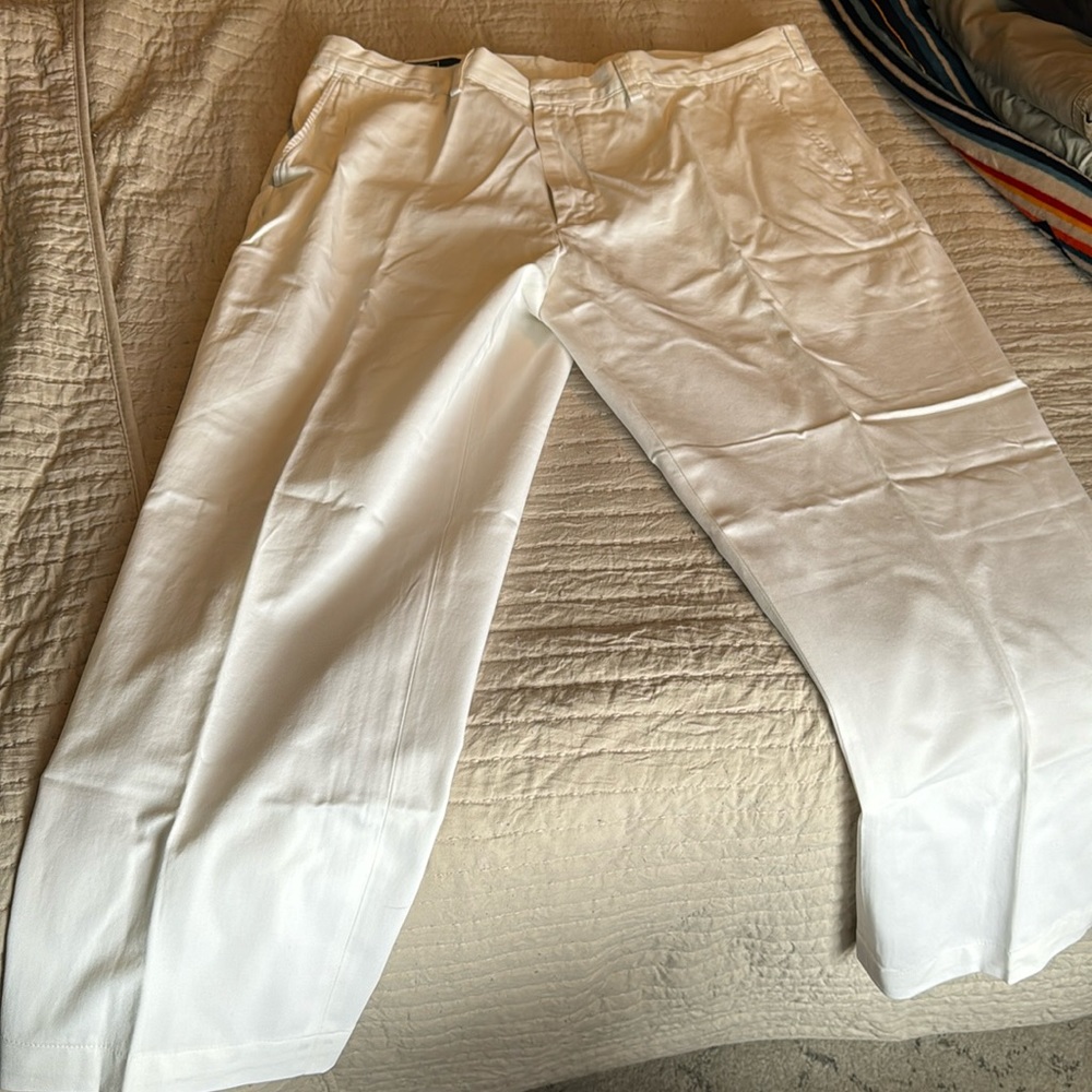 Men’s white chinos 38